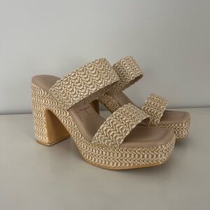 Beach by Matisse Size 7